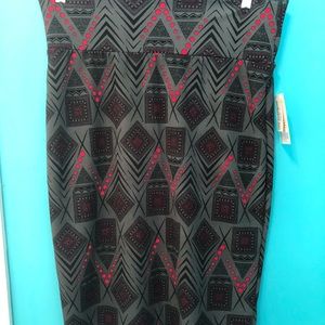 LuLaRoe Cassie Skirt. Gray Black Hot Pink. Large.